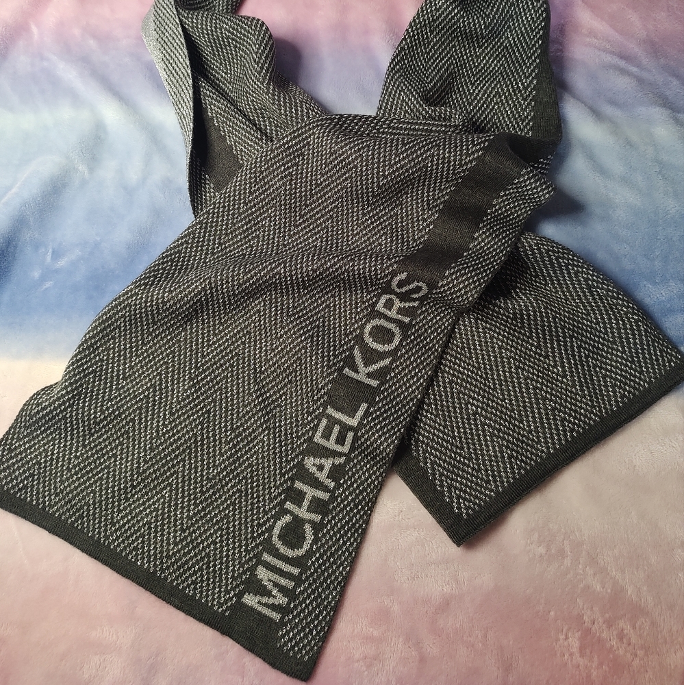 Michael Kors Metallic Silver and Gray Scarf 61"